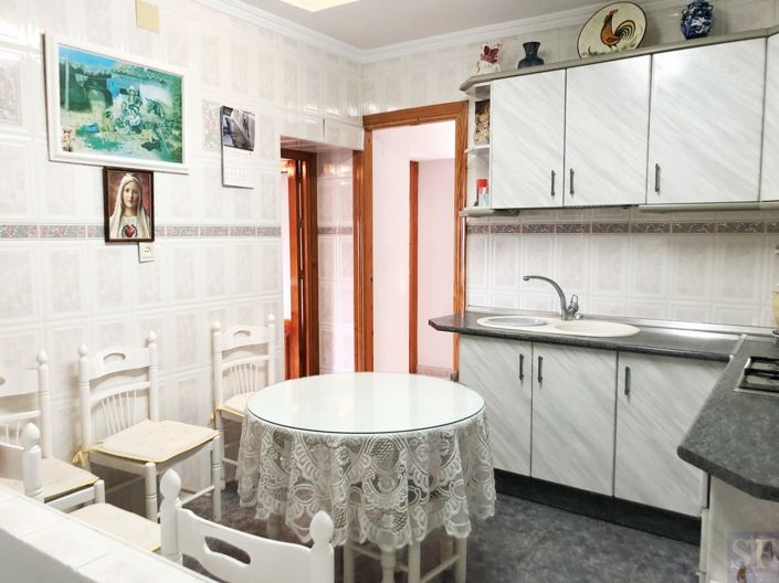 Image No.11-7 Bed Townhouse for sale