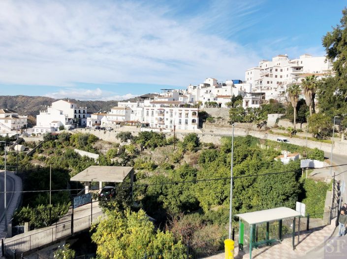 Image No.19-7 Bed Townhouse for sale