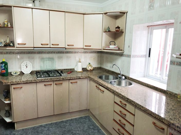 Image No.9-7 Bed Townhouse for sale