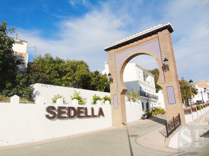 Image No.18-3 Bed Townhouse for sale