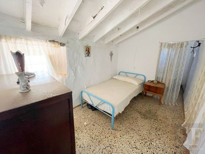 Image No.6-3 Bed Townhouse for sale