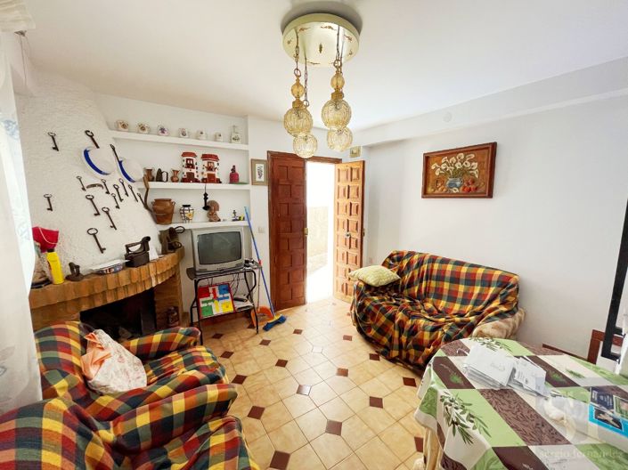 Image No.2-3 Bed Townhouse for sale