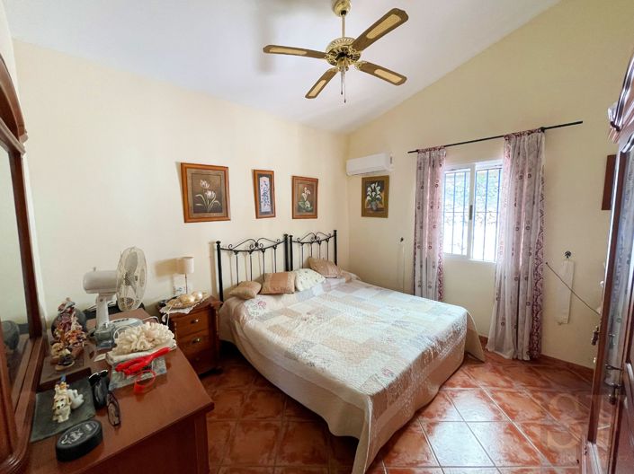 Image No.4-Villa de 4 chambres à vendre à Cómpeta