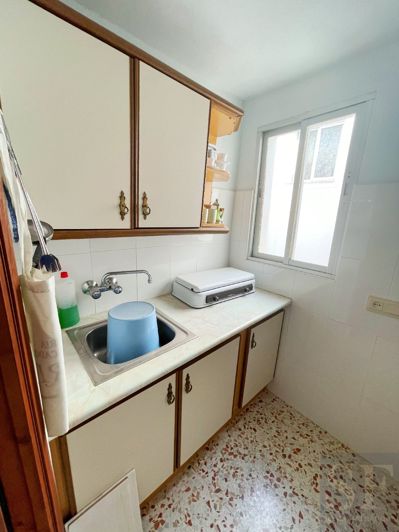 Image No.14-12 Bed Townhouse for sale