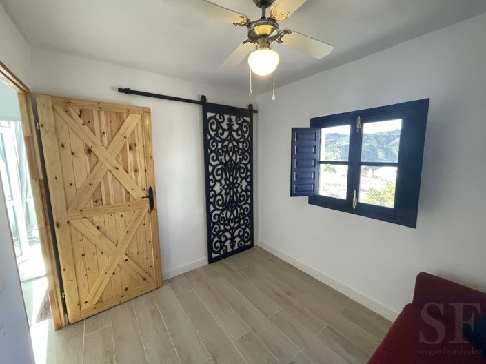 Image No.12-2 Bed Townhouse for sale