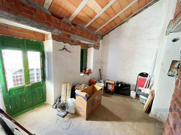 Image No.10-4 Bed Townhouse for sale