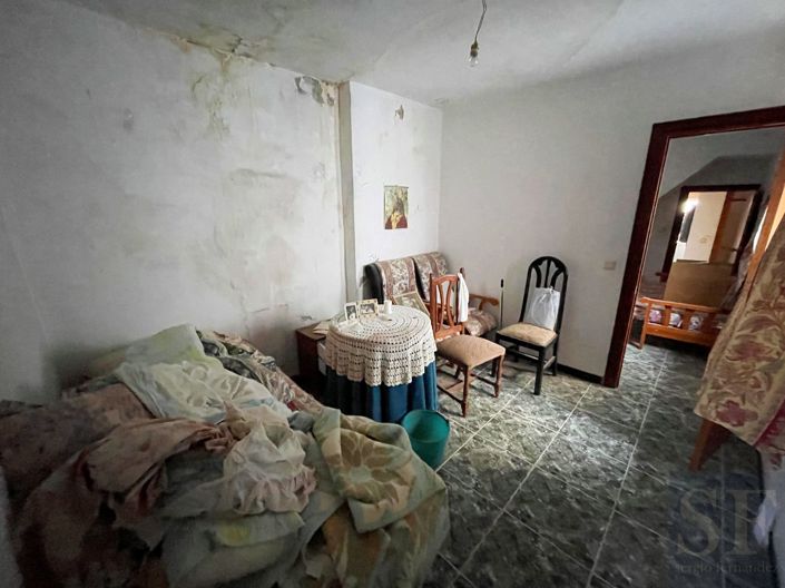 Image No.15-4 Bed Townhouse for sale