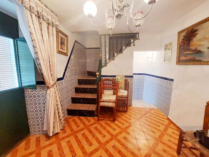 Image No.8-4 Bed Townhouse for sale