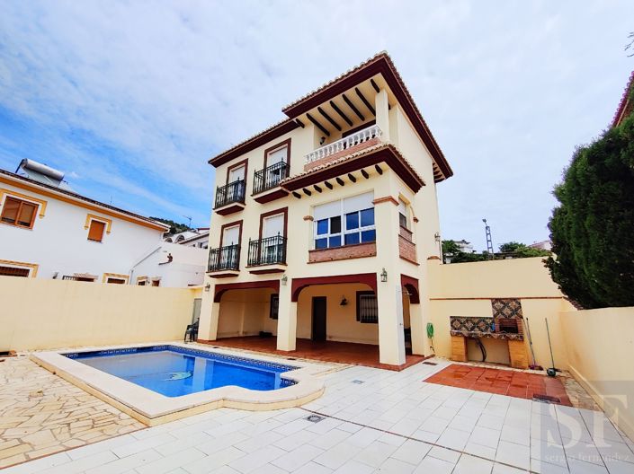 Image No.19-4 Bed Villa for sale