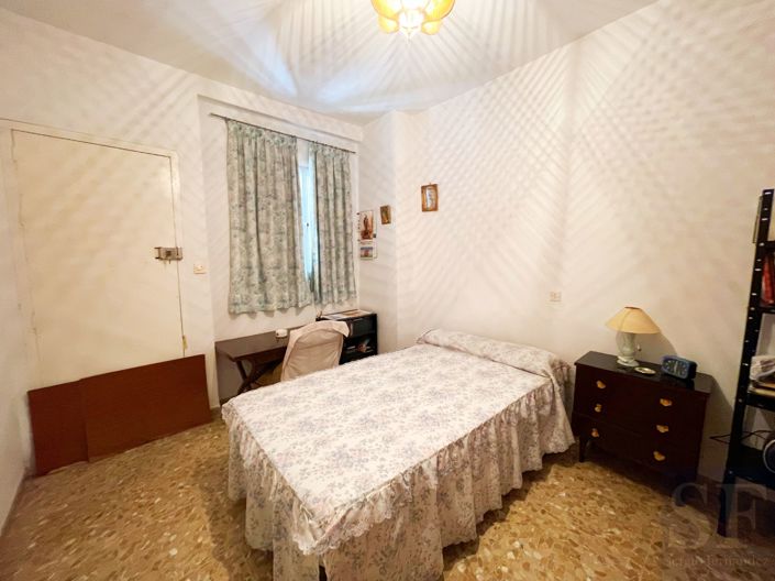 Image No.8-4 Bed Townhouse for sale