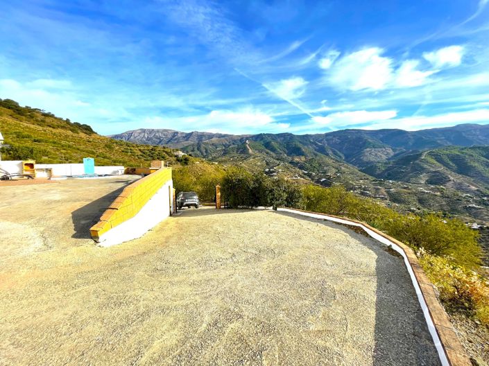 Image No.18-3 Bed Villa for sale