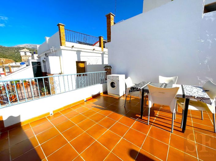 Image No.14-4 Bed Townhouse for sale