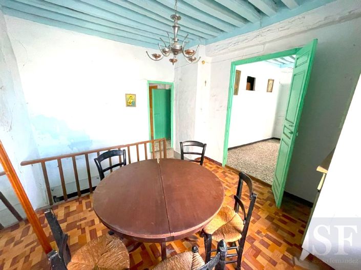 Image No.4-7 Bed Townhouse for sale