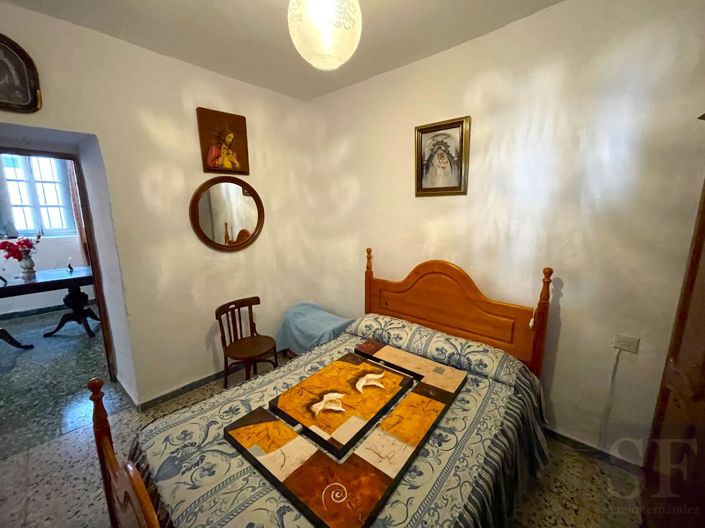 Image No.7-5 Bed Townhouse for sale