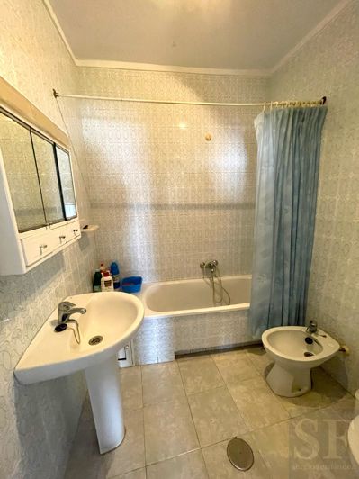 Image No.8-5 Bed Townhouse for sale