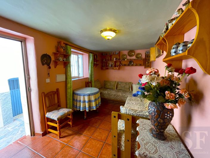 Image No.3-2 Bed Townhouse for sale