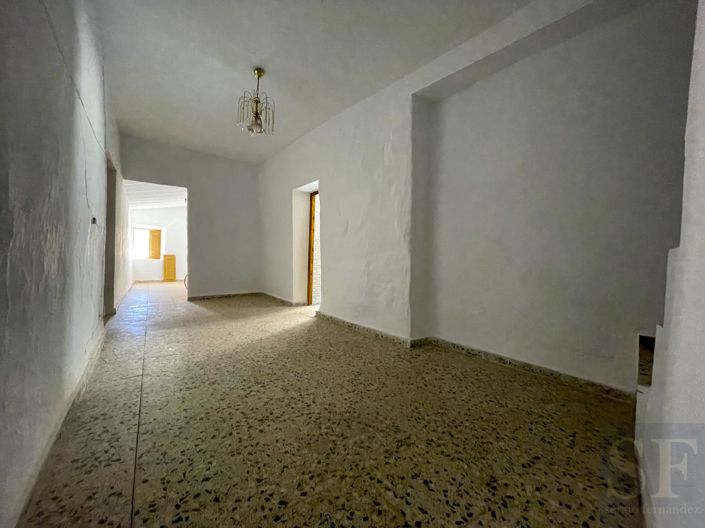 Image No.10-2 Bed Townhouse for sale