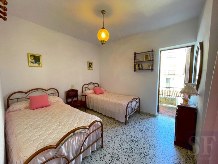 Image No.10-3 Bed Townhouse for sale