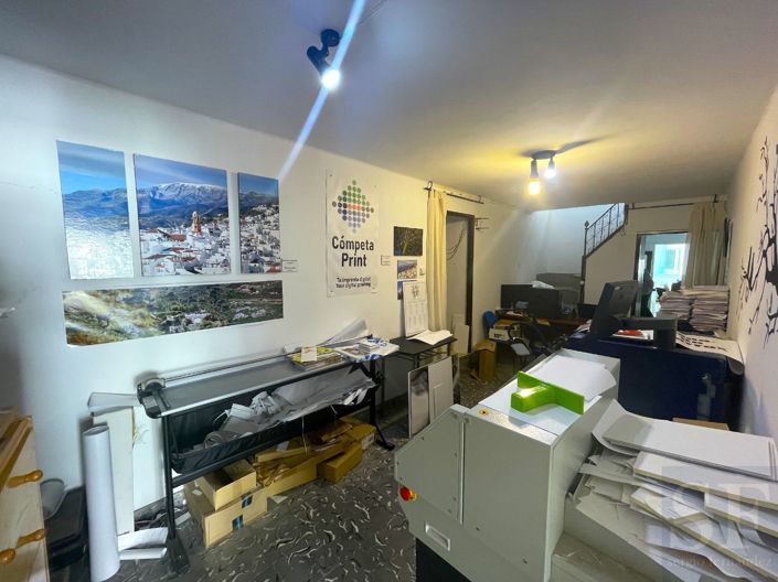 Image No.2-4 Bed Townhouse for sale