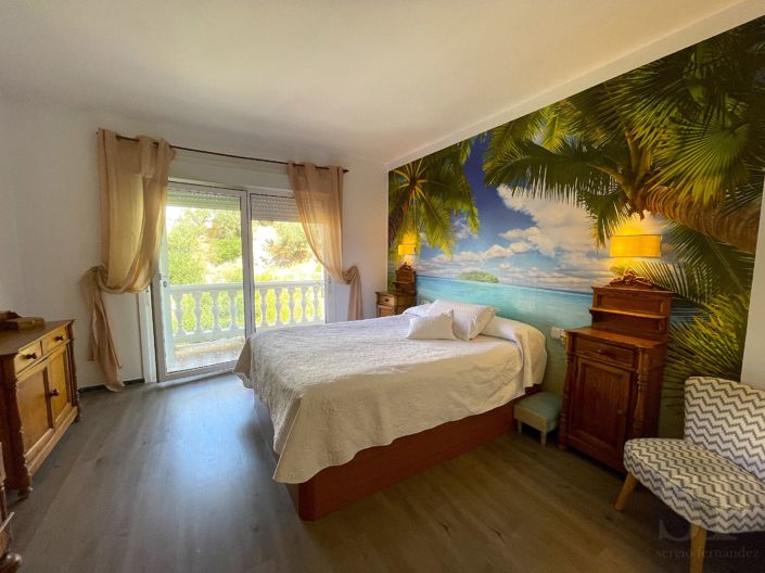 Image No.10-4 Bed Townhouse for sale