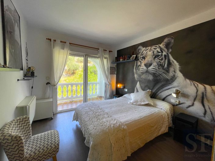 Image No.9-4 Bed Townhouse for sale