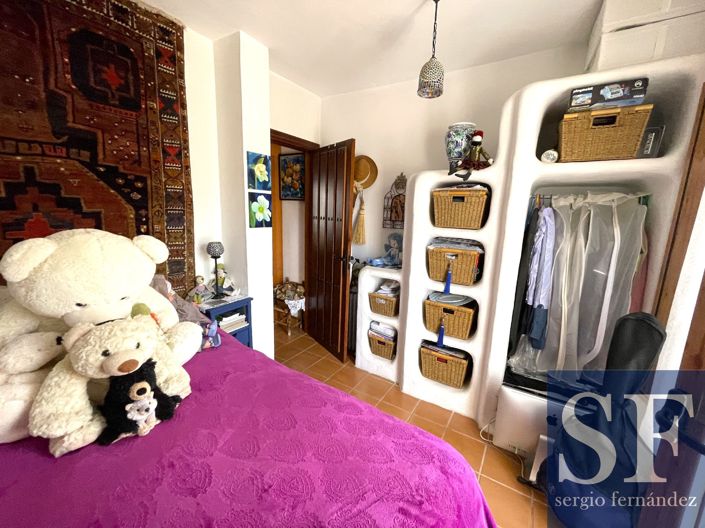 Image No.9-2 Bed Townhouse for sale