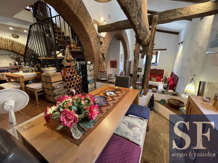 Image No.2-2 Bed Townhouse for sale