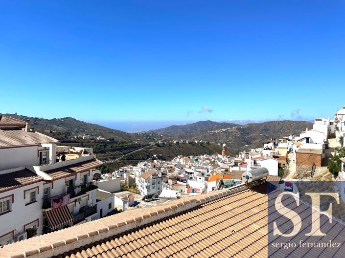 Image No.16-3 Bed Townhouse for sale