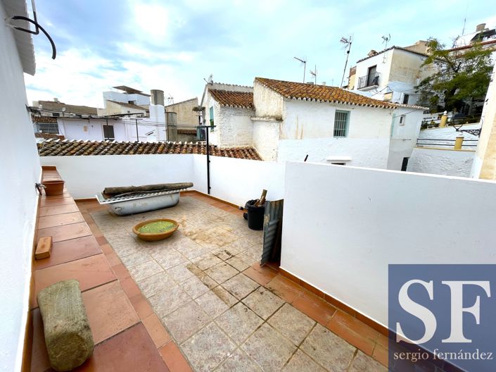 Image No.18-4 Bed Townhouse for sale