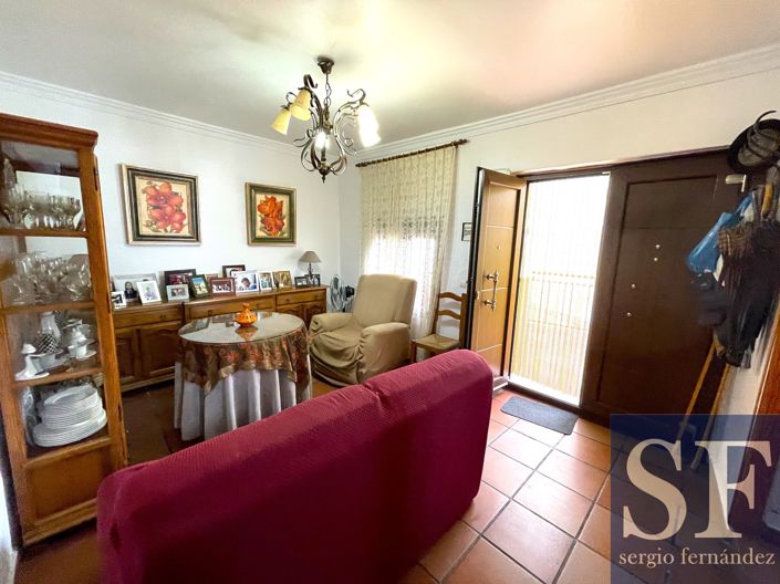 Image No.2-4 Bed Townhouse for sale