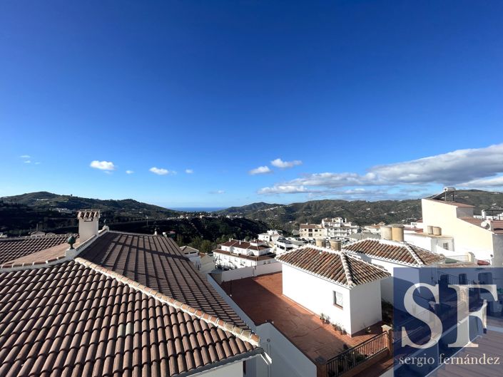 Image No.20-6 Bed Townhouse for sale