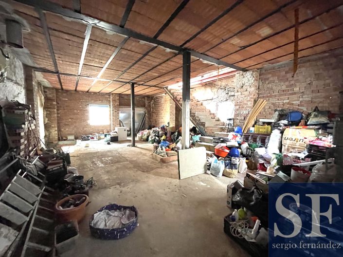 Image No.15-2 Bed Townhouse for sale