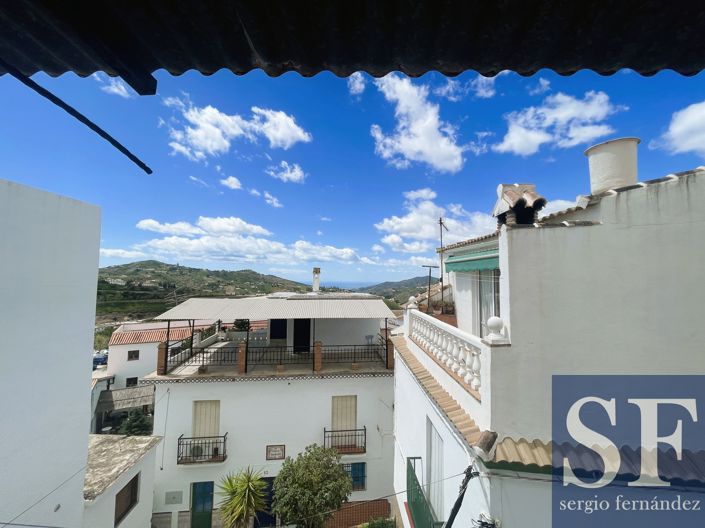 Image No.15-3 Bed Townhouse for sale