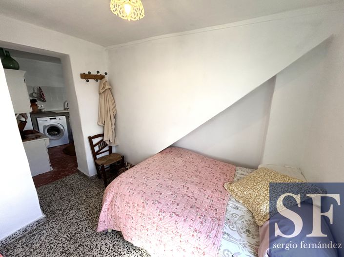 Image No.10-3 Bed Townhouse for sale