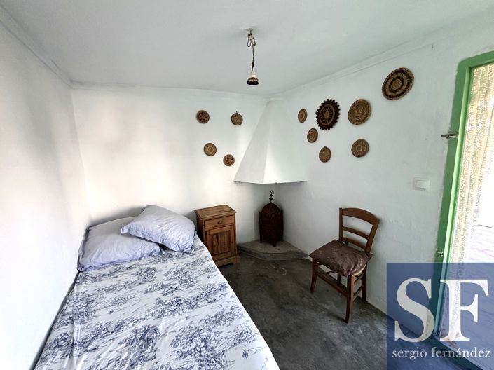 Image No.12-3 Bed Townhouse for sale