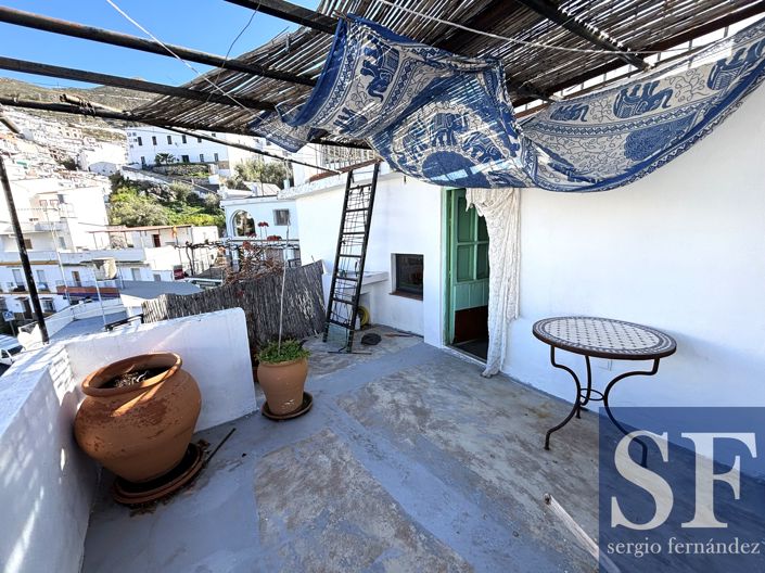 Image No.16-3 Bed Townhouse for sale