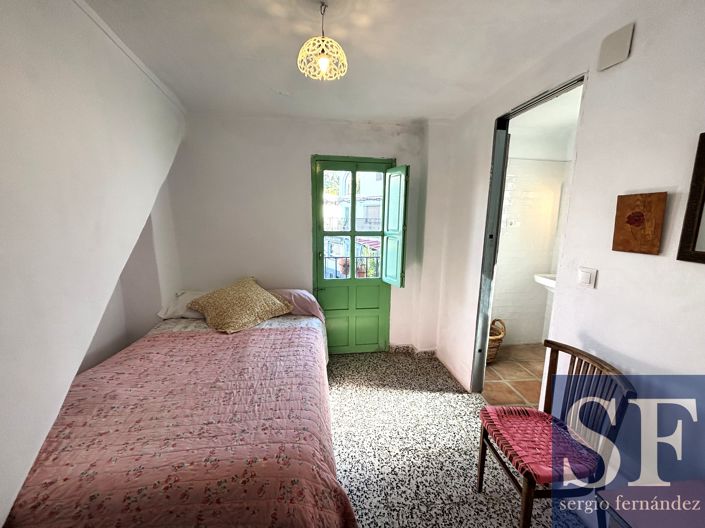 Image No.9-3 Bed Townhouse for sale