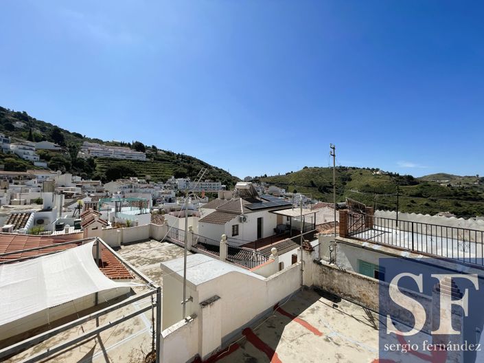 Image No.15-3 Bed Townhouse for sale