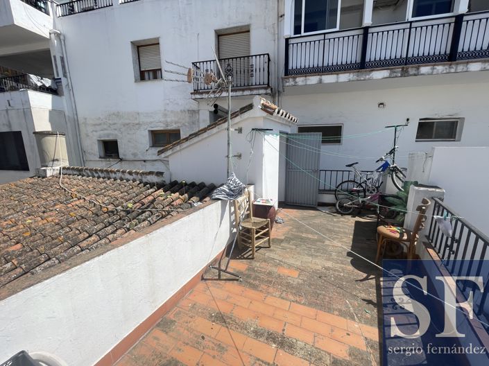 Image No.16-2 Bed Townhouse for sale