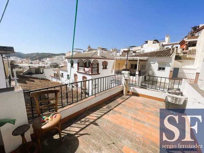 Image No.17-2 Bed Townhouse for sale