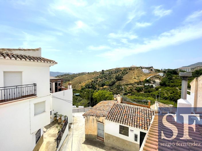 Image No.15-2 Bed Townhouse for sale