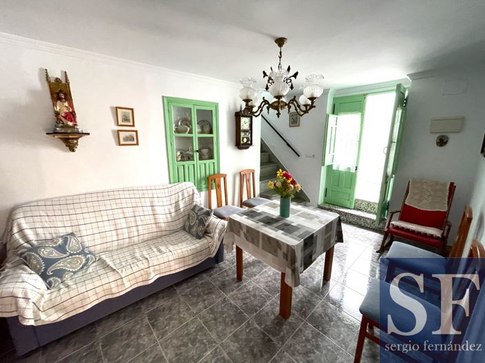 Image No.2-2 Bed Townhouse for sale