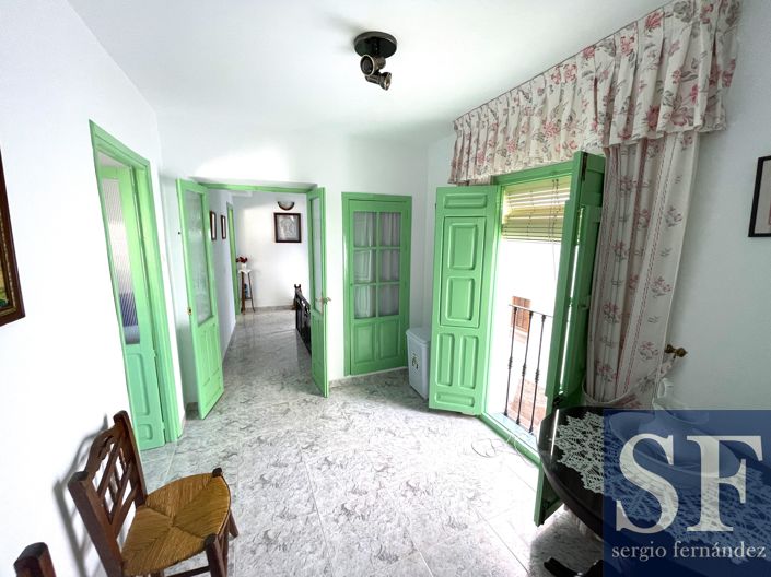 Image No.8-2 Bed Townhouse for sale