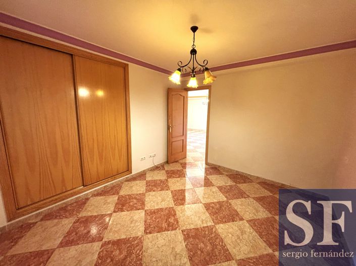 Image No.10-3 Bed Apartment for sale