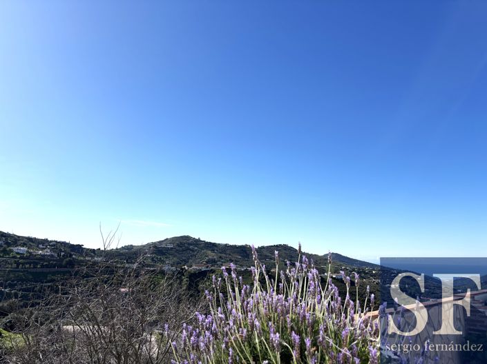 Image No.20-3 Bed Apartment for sale