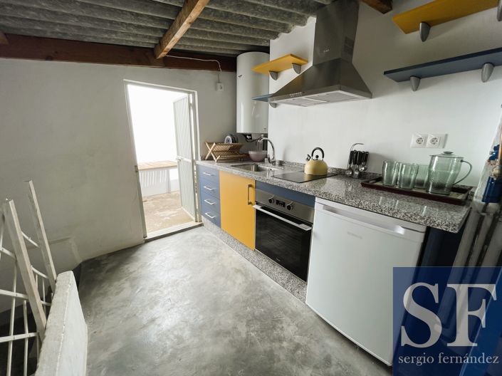 Image No.6-5 Bed Townhouse for sale