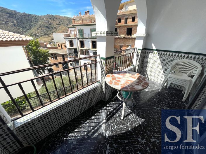 Image No.15-5 Bed Townhouse for sale