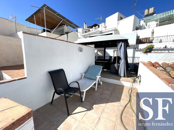 Image No.14-3 Bed Townhouse for sale