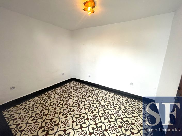 Image No.12-3 Bed Townhouse for sale