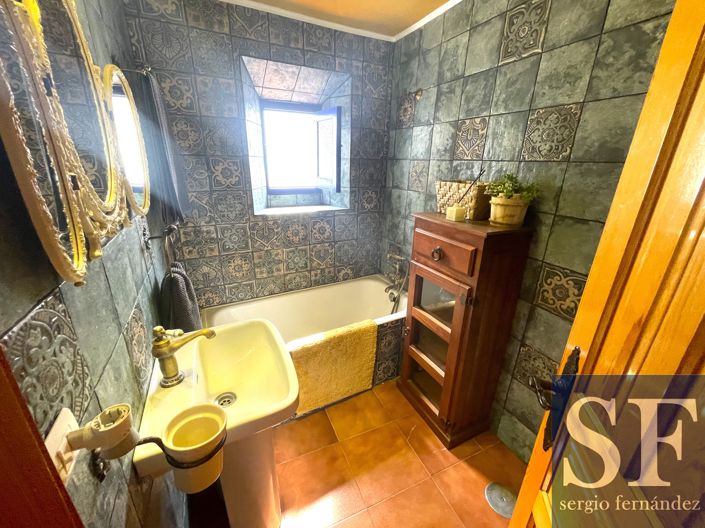 Image No.13-3 Bed Townhouse for sale